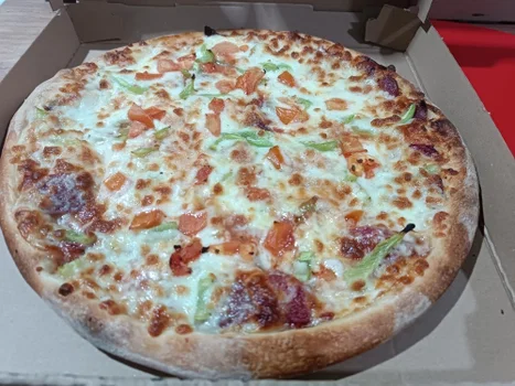 Metinoz Pizza V Burger resimleri