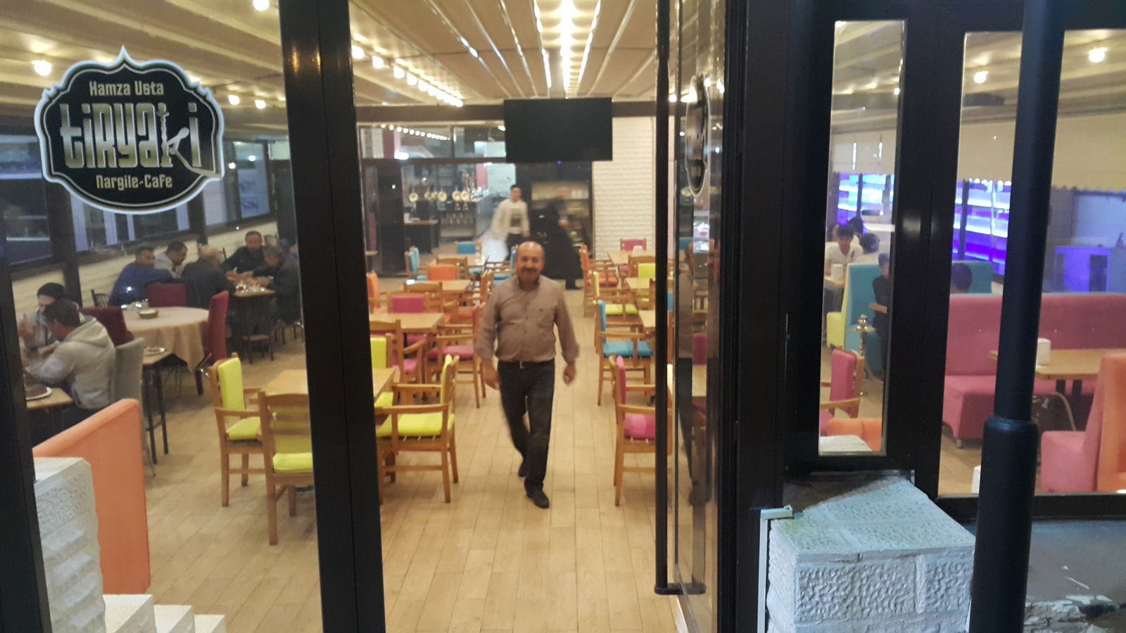 Hamza Usta Tiryaki Nargile & Cafe