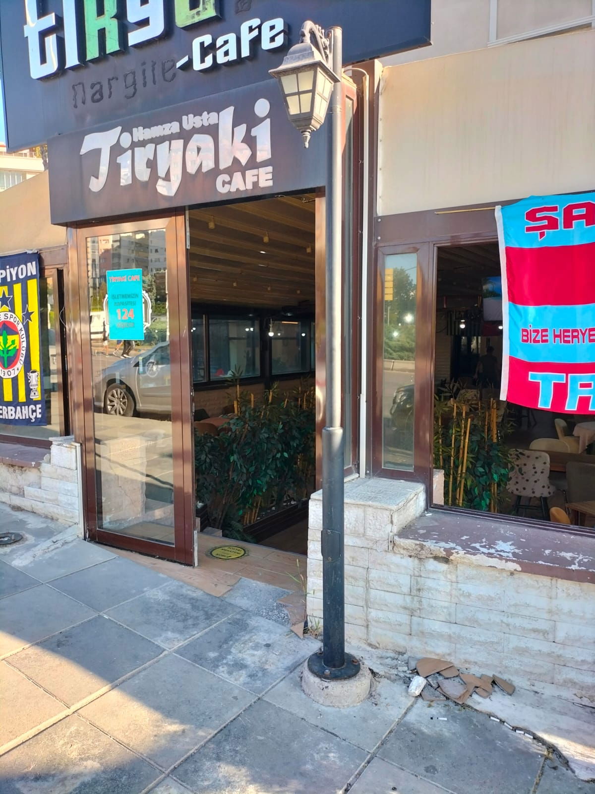 Hamza Usta Tiryaki Nargile & Cafe