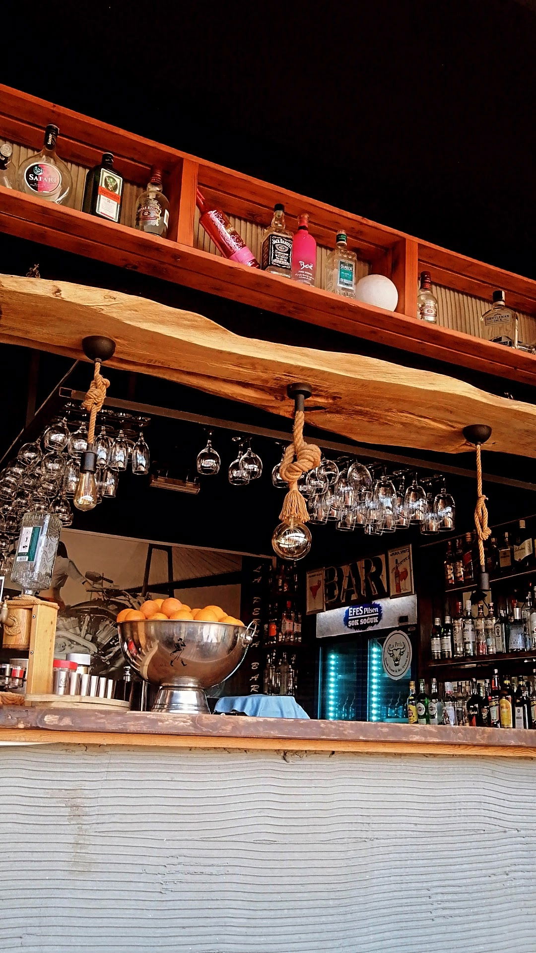 La Perla Steak House & Sky Sports Bar