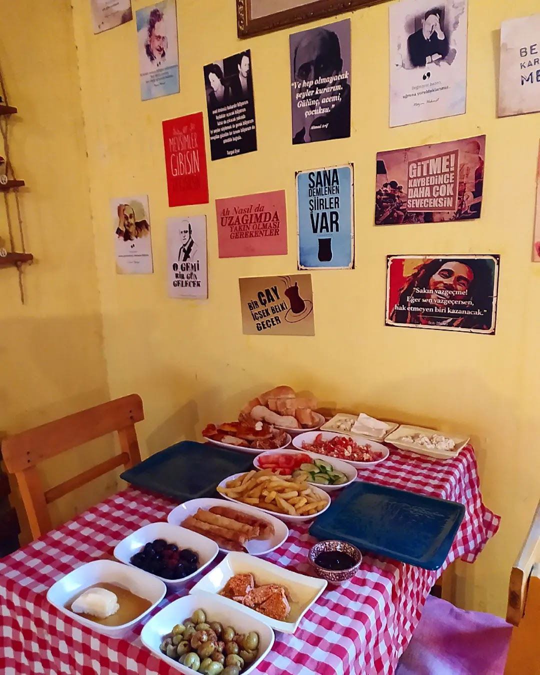 Sakli Bahçe Kahve Evi̇