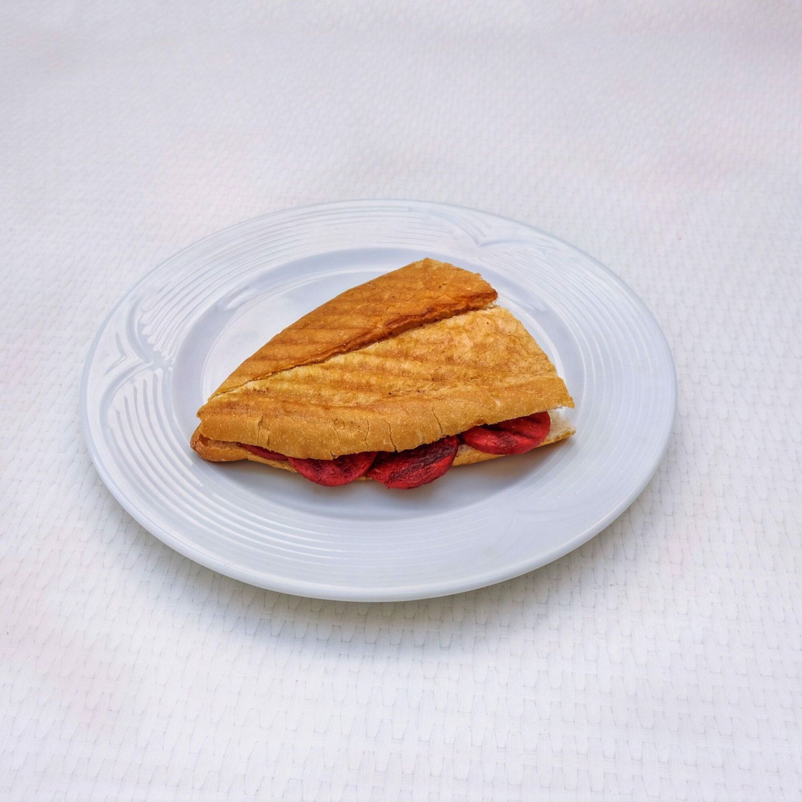 Yarım Ekmek Arası Sucuklu Tost