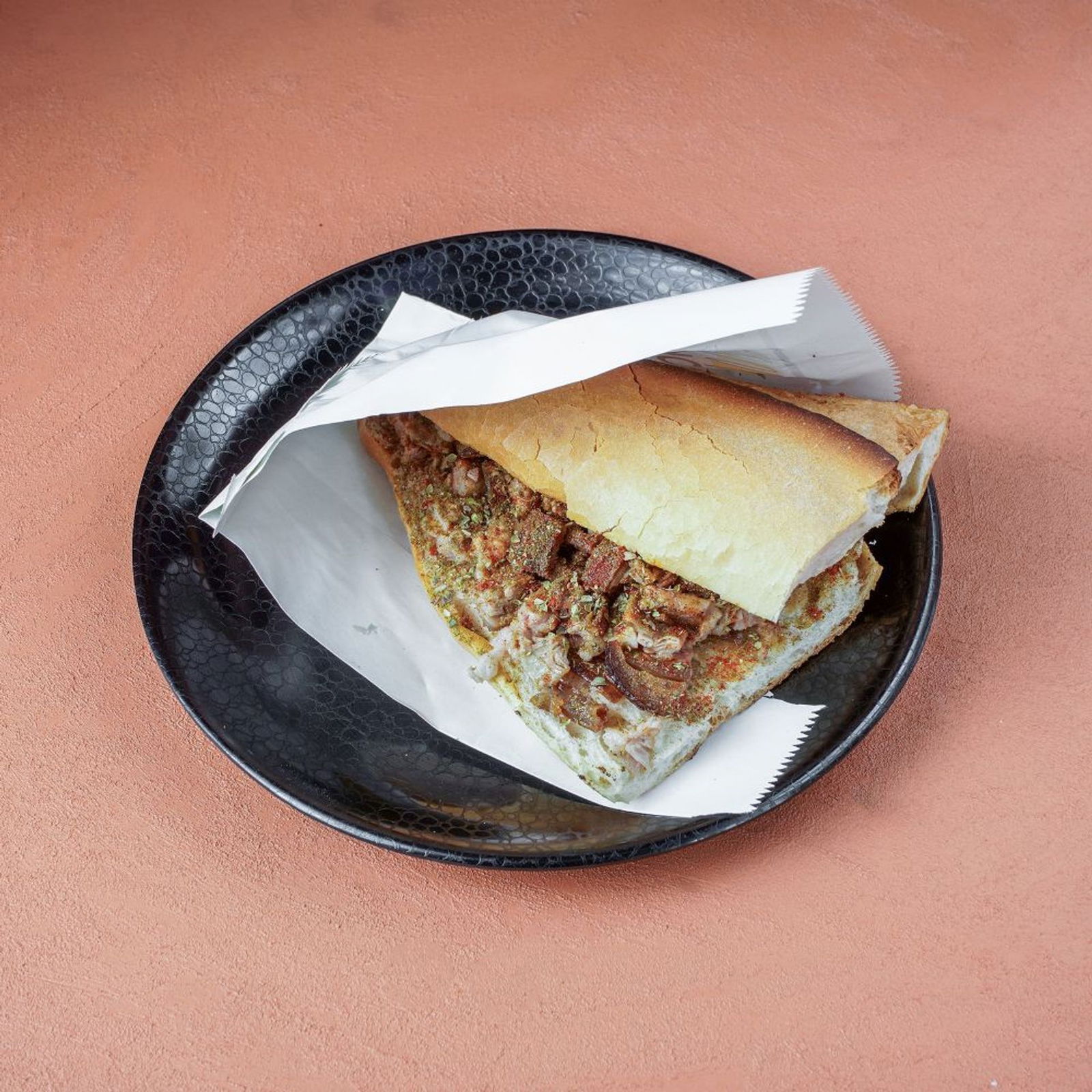 Yarım Ekmek Arası Kuzu Kokoreç