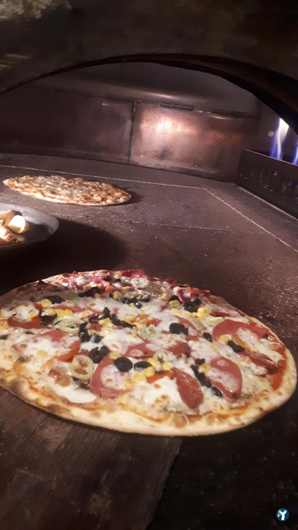 Pomidori Pizza