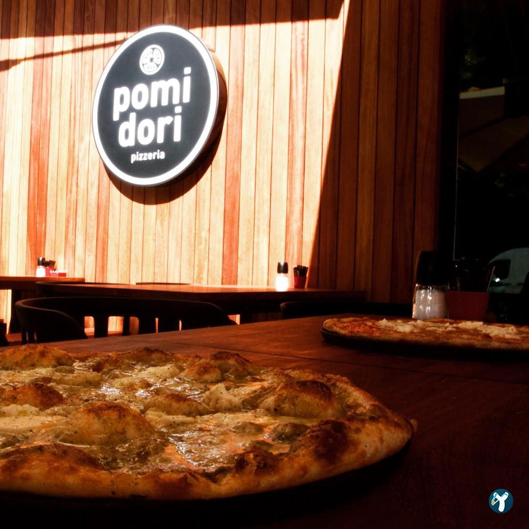 Pomidori Pizza