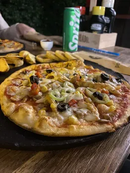 Pomidori Pizza resimleri