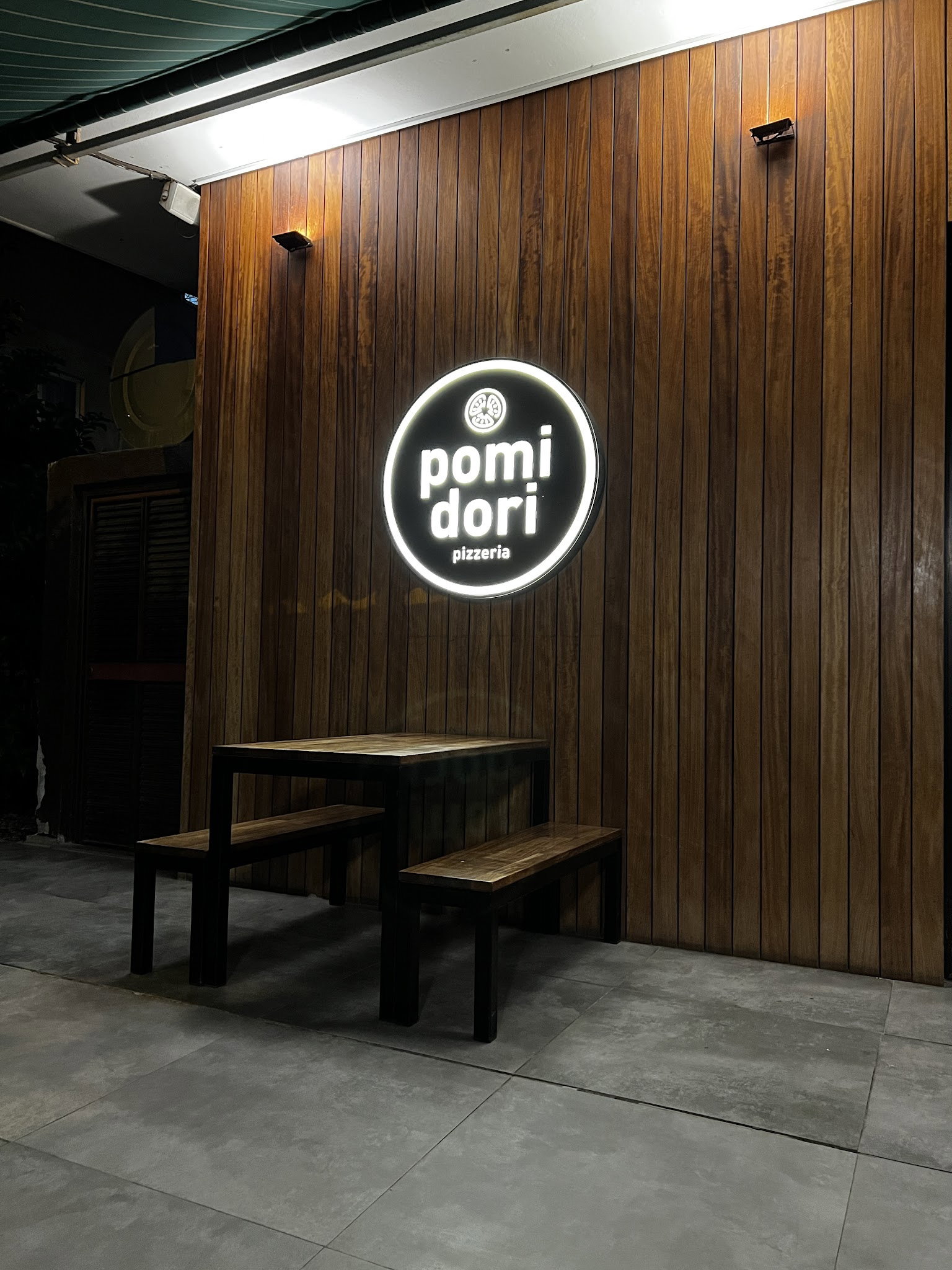 Pomidori Pizza