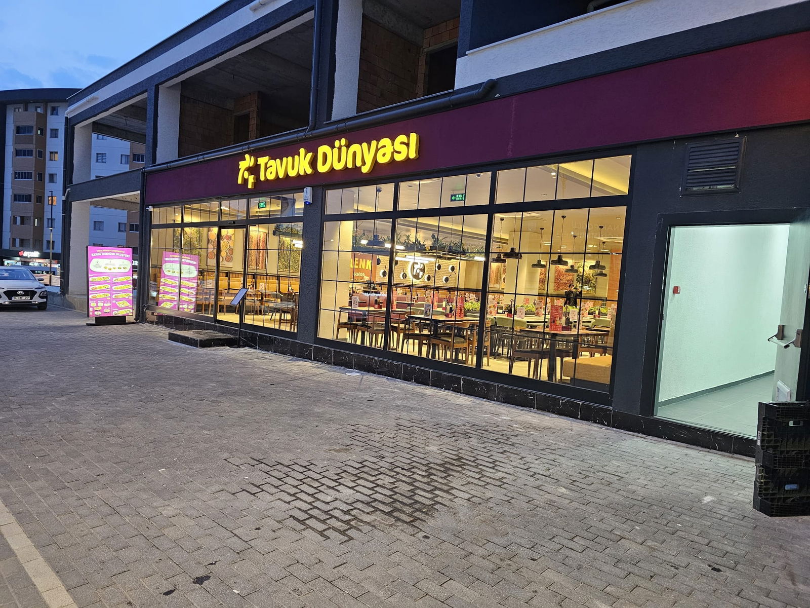 Tavuk Dünyası Silivri Cadde