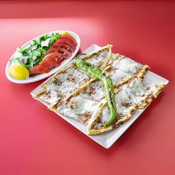 Kıymalı Kaşarlı Pide