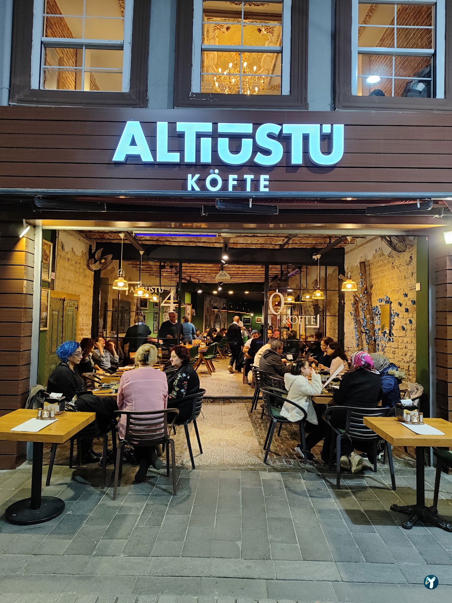 Altı Üstü Kırk Köfte