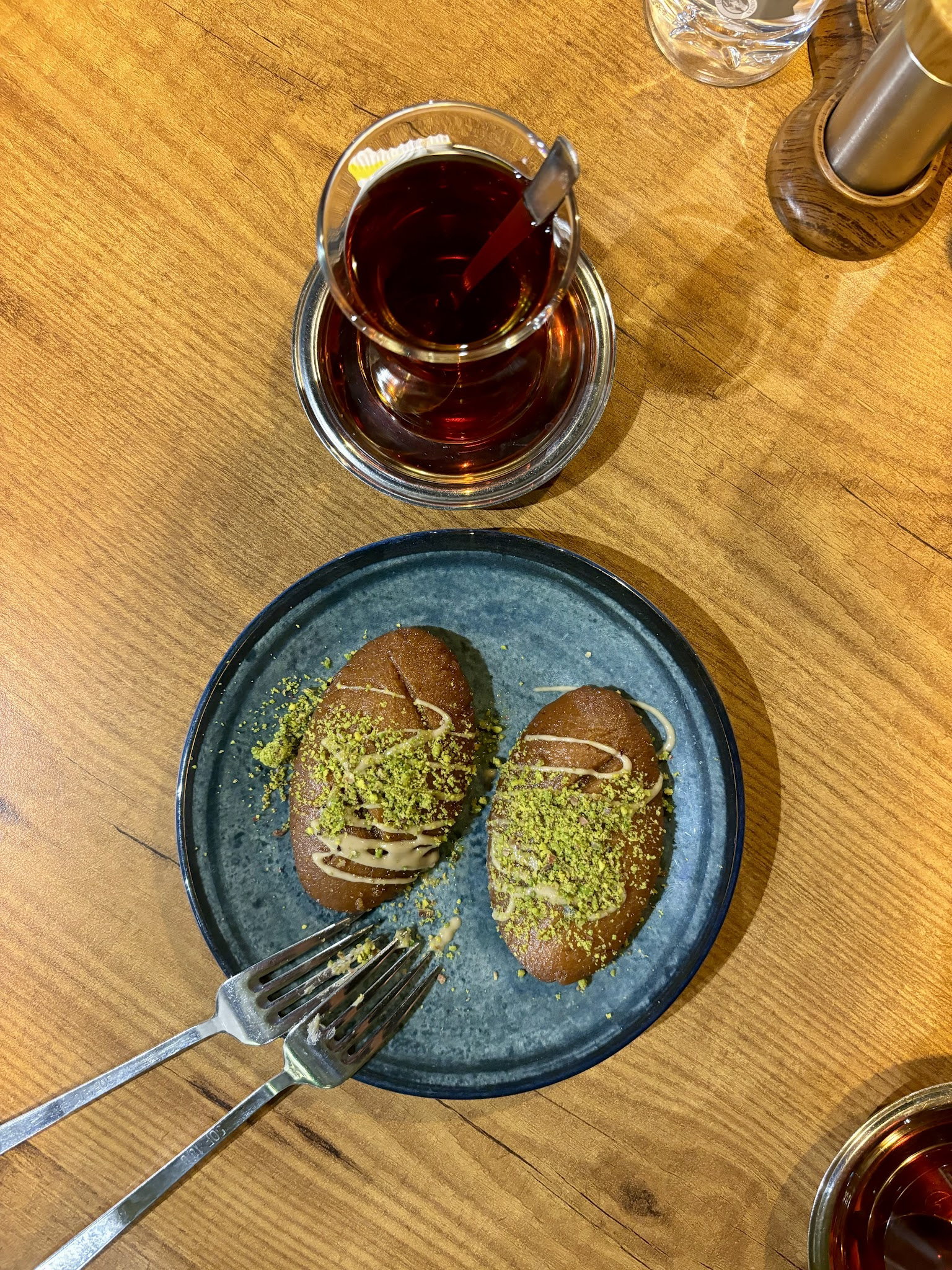 Altı Üstü Kırk Köfte
