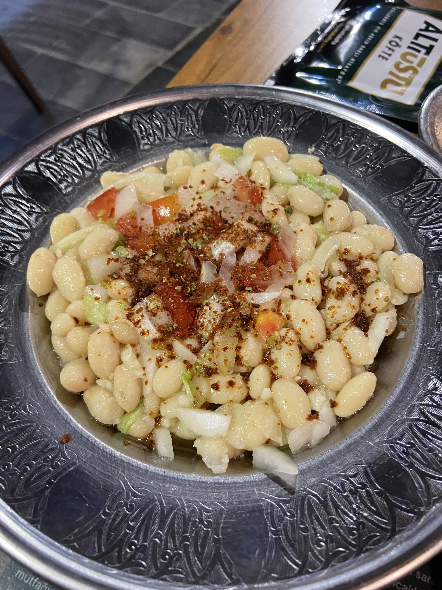 Altı Üstü Kırk Köfte