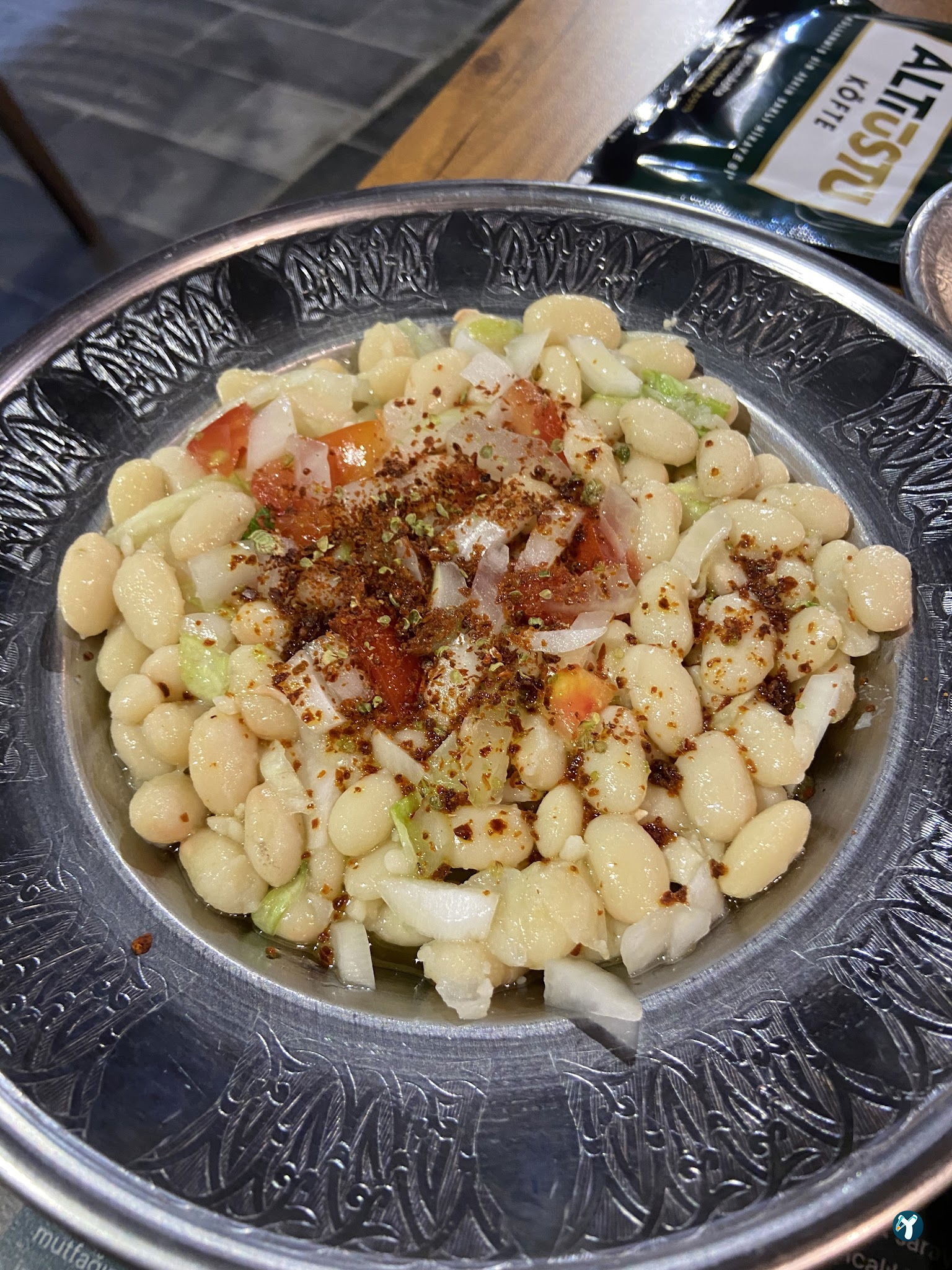 Altı Üstü Kırk Köfte