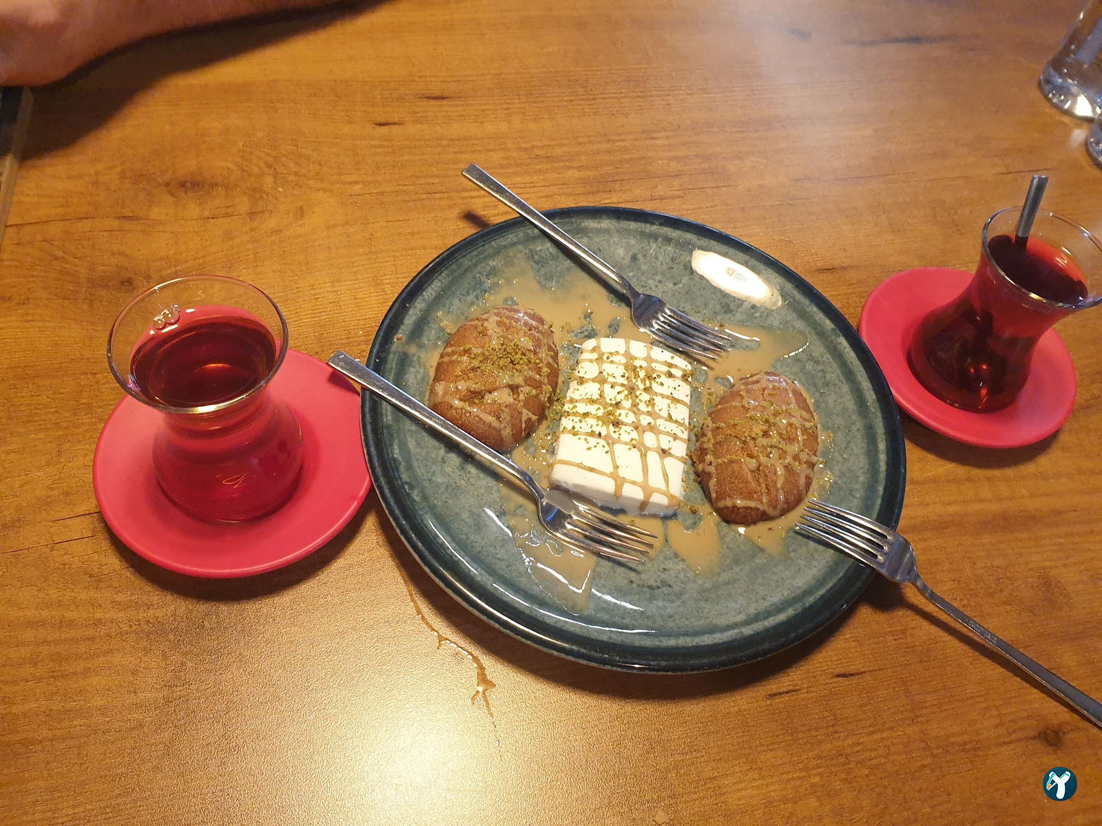 Altı Üstü Kırk Köfte