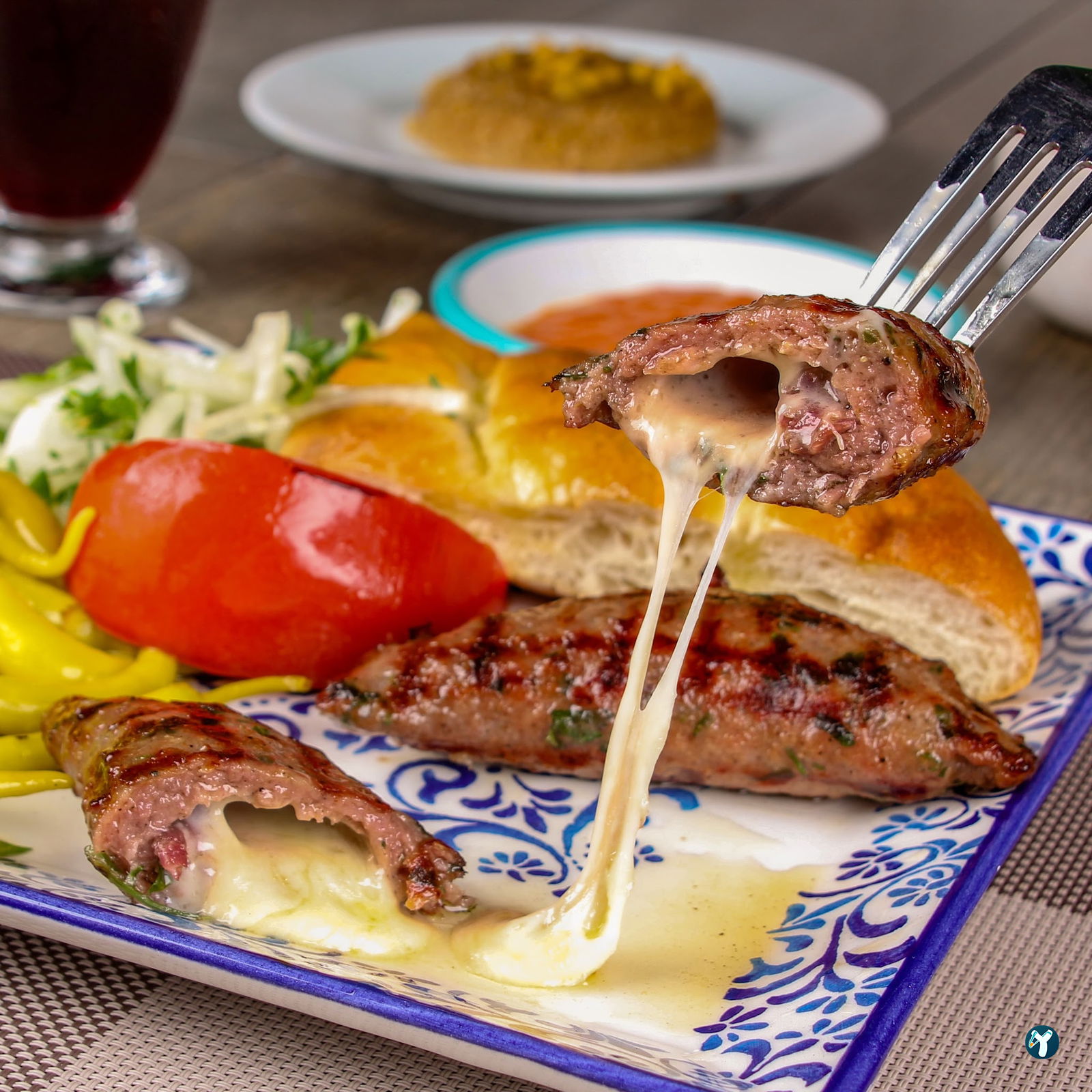 Altı Üstü Kırk Köfte