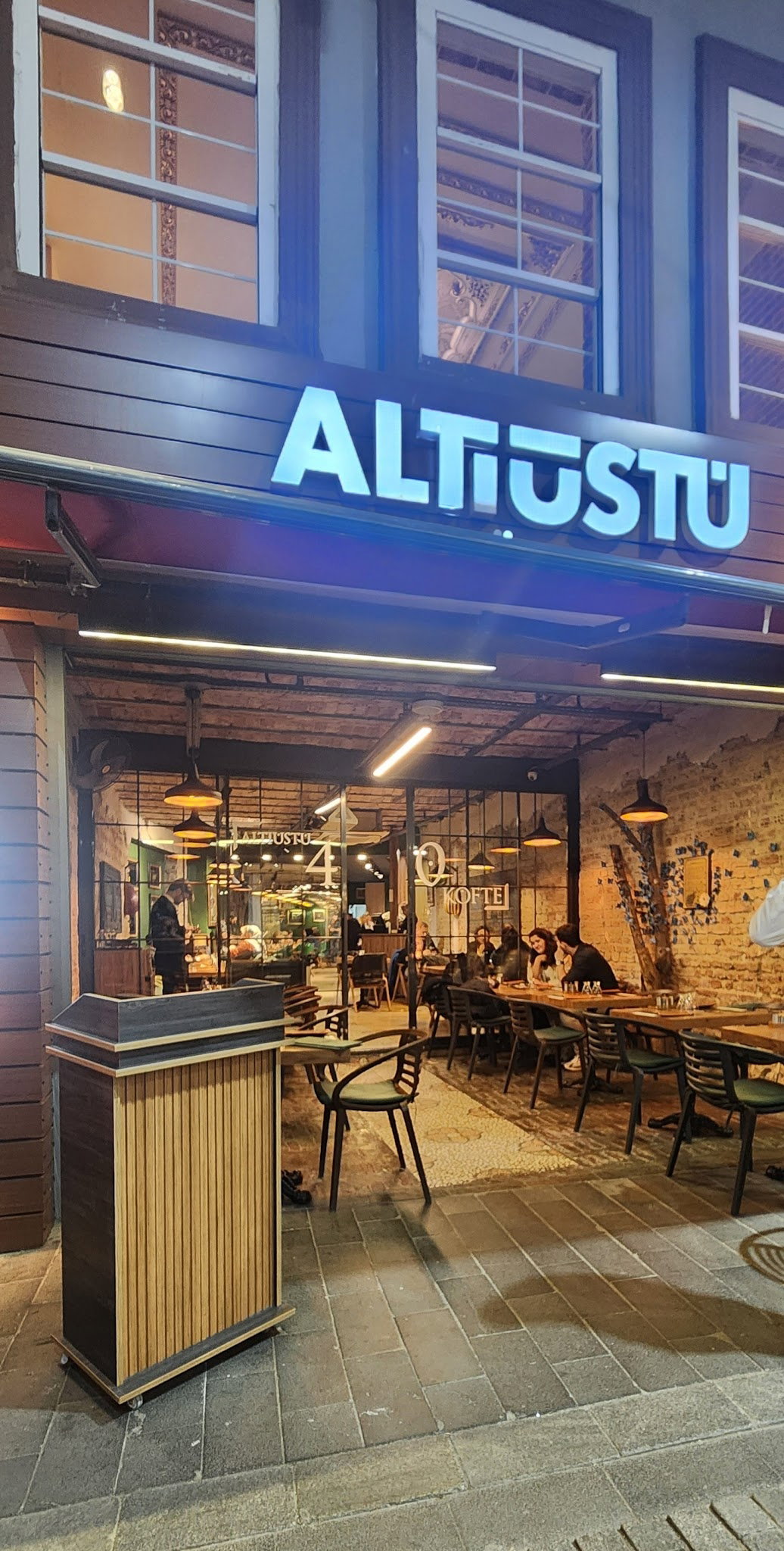 Altı Üstü Kırk Köfte
