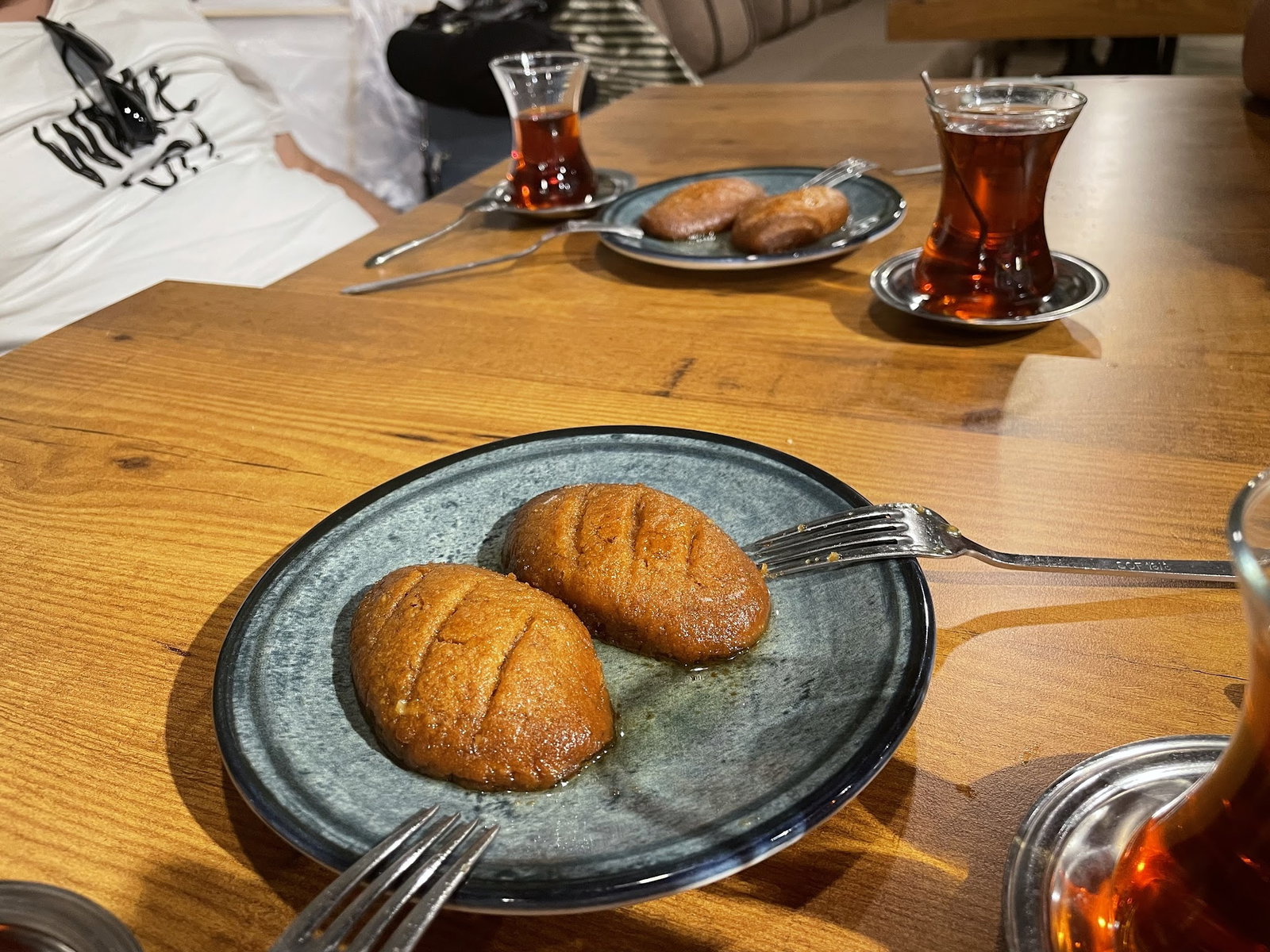 Altı Üstü Kırk Köfte