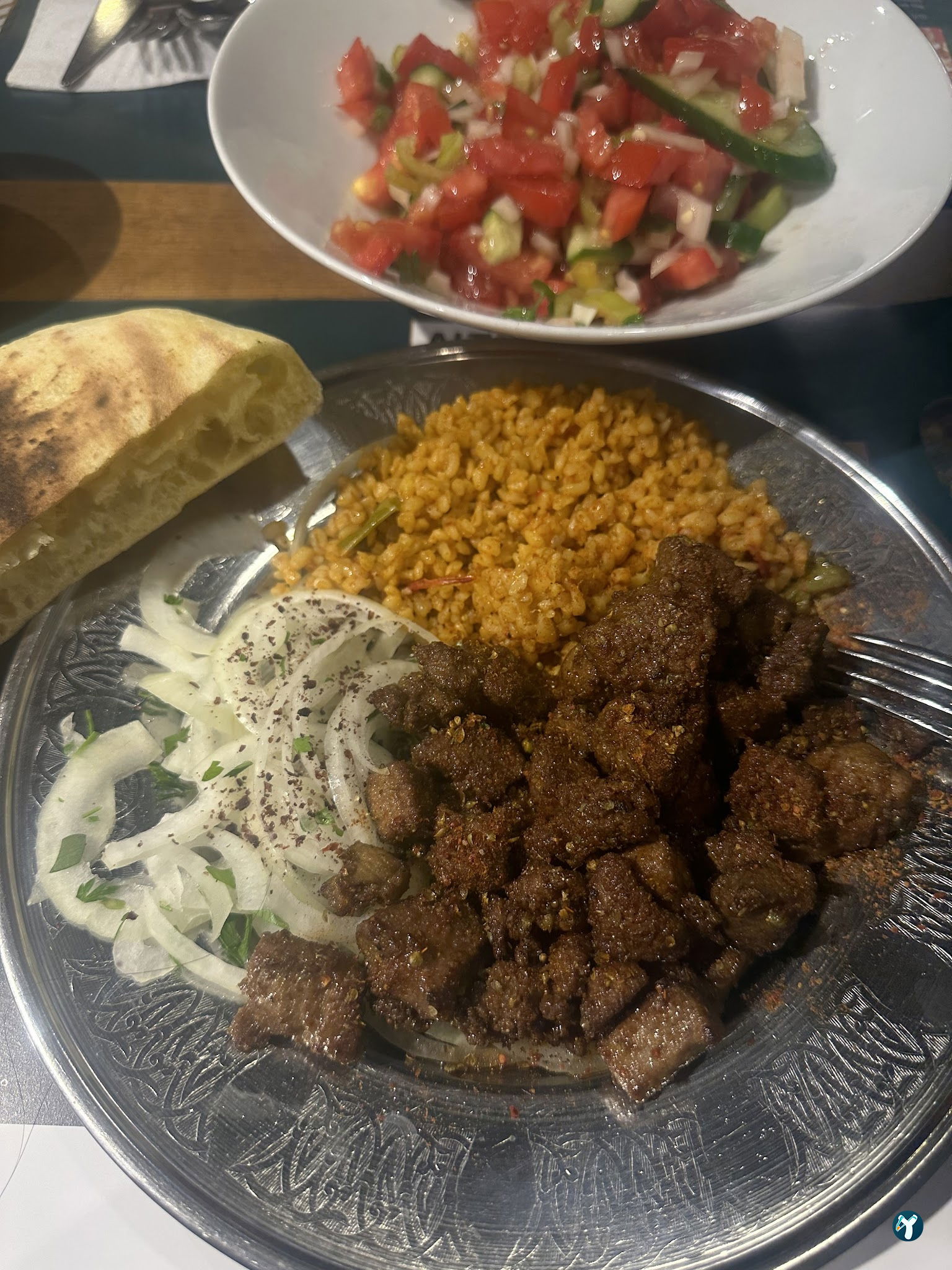 Altı Üstü Kırk Köfte