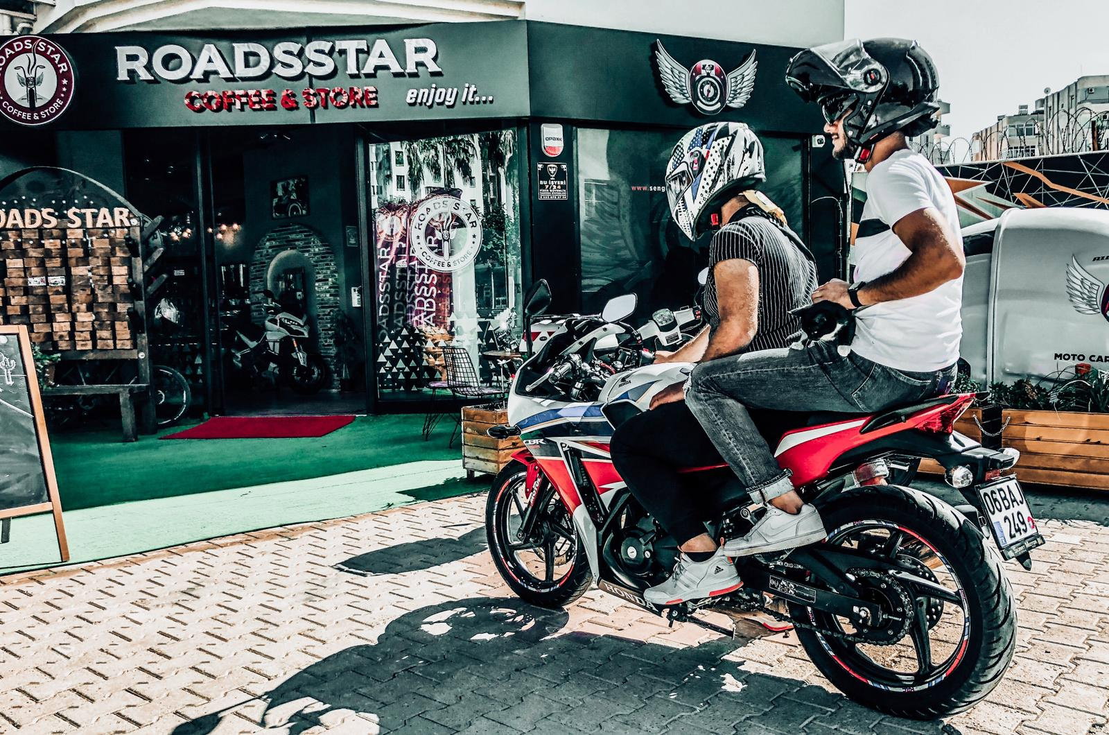Roadsstar Coffee & Store