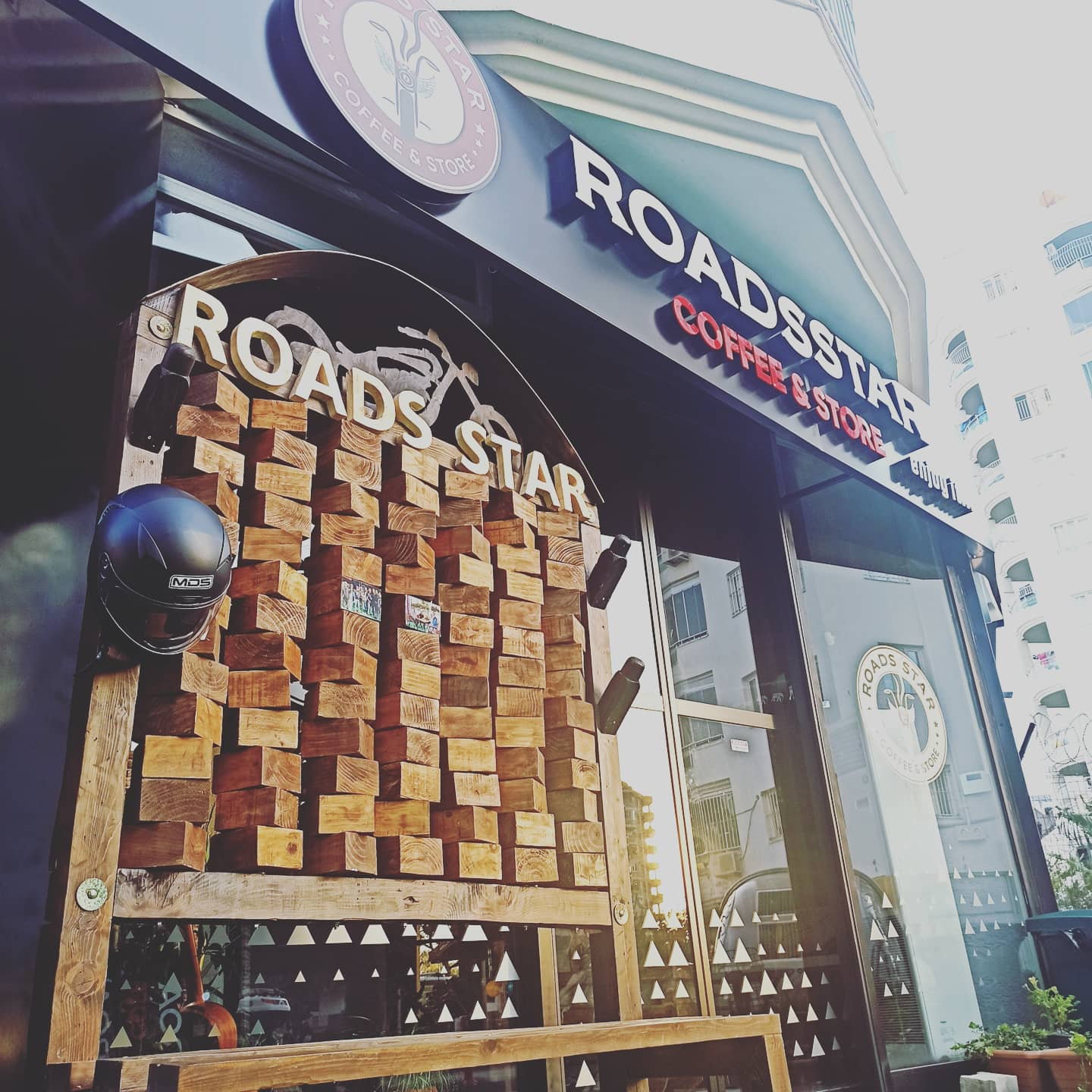 Roadsstar Coffee & Store