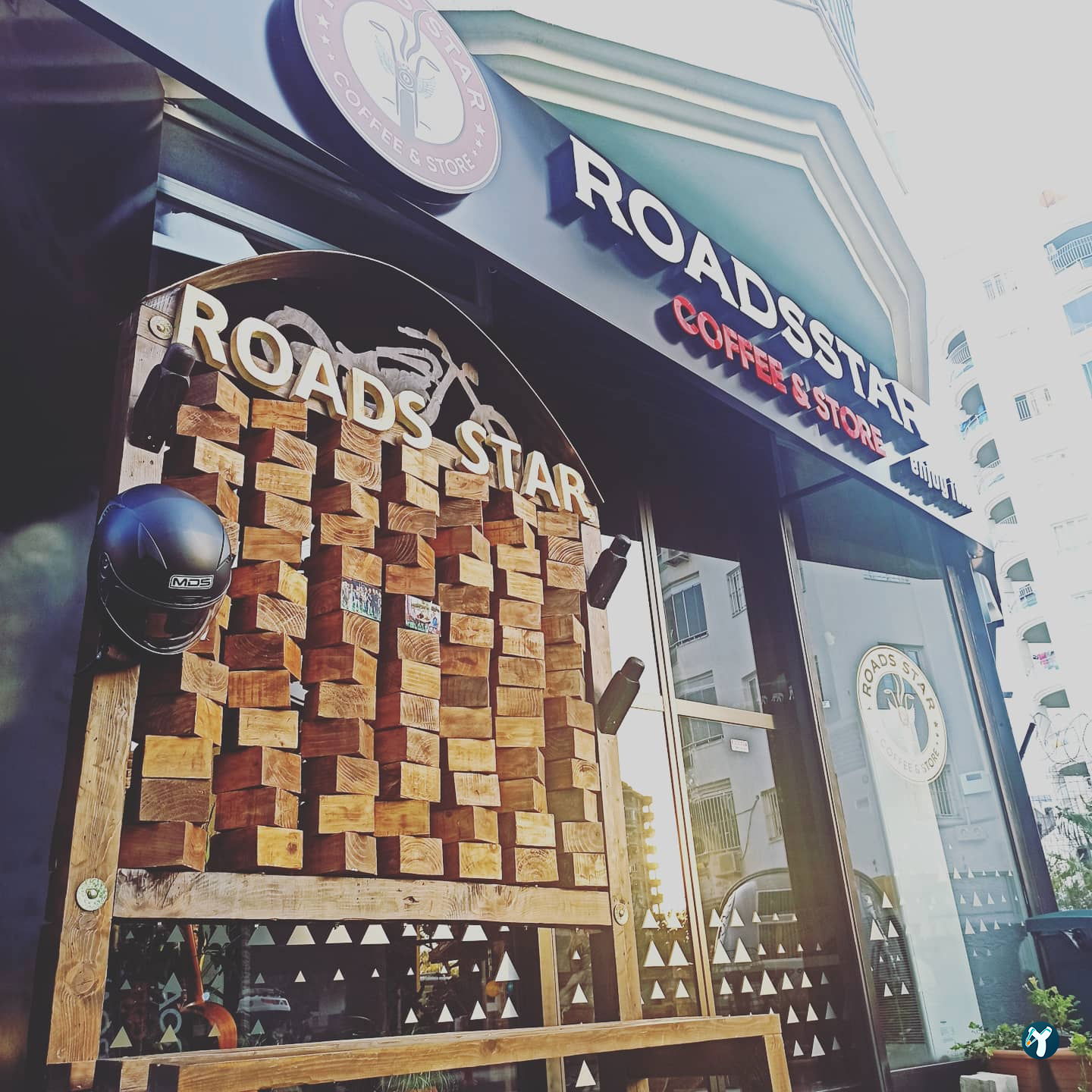 Roadsstar Coffee & Store