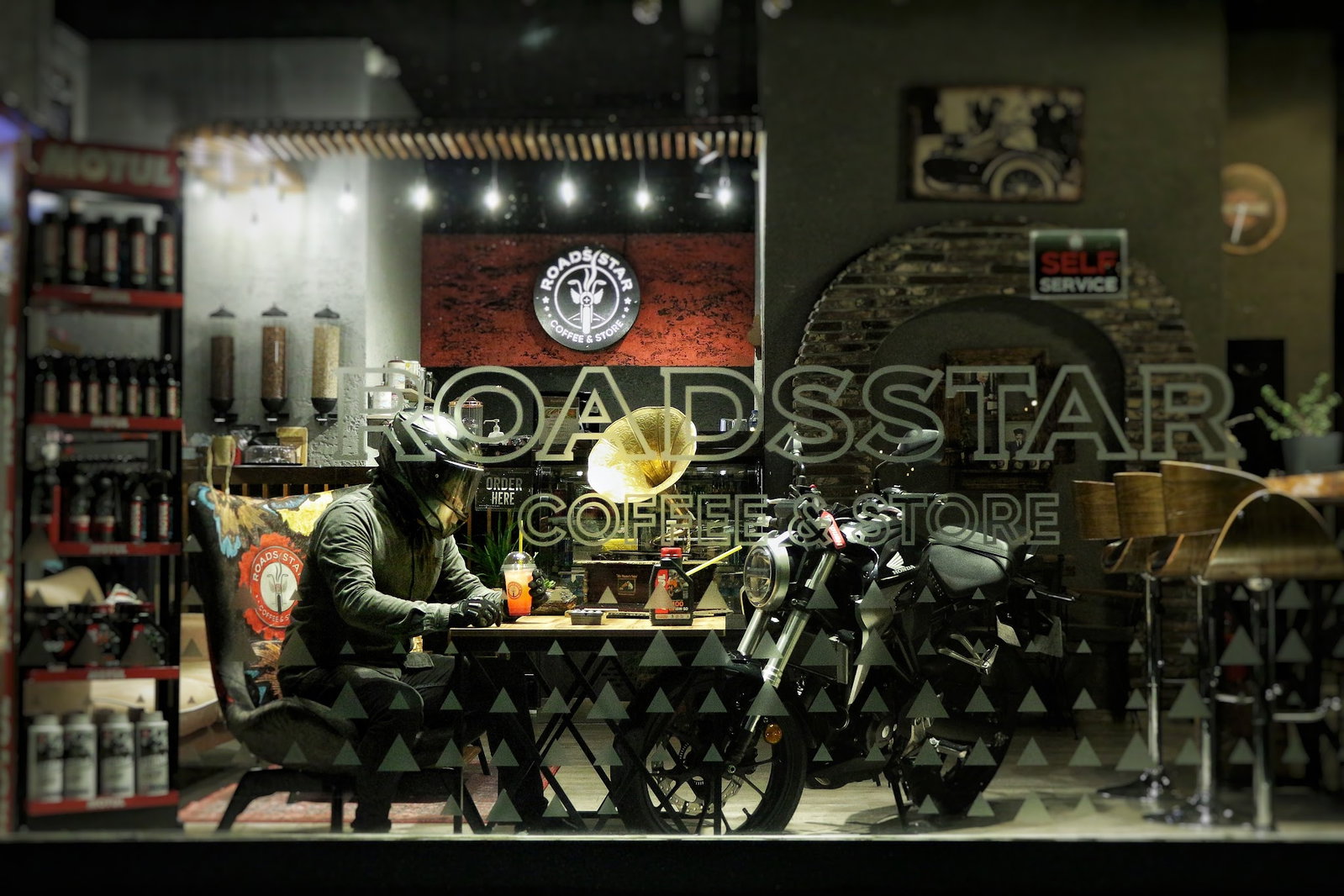 Roadsstar Coffee & Store