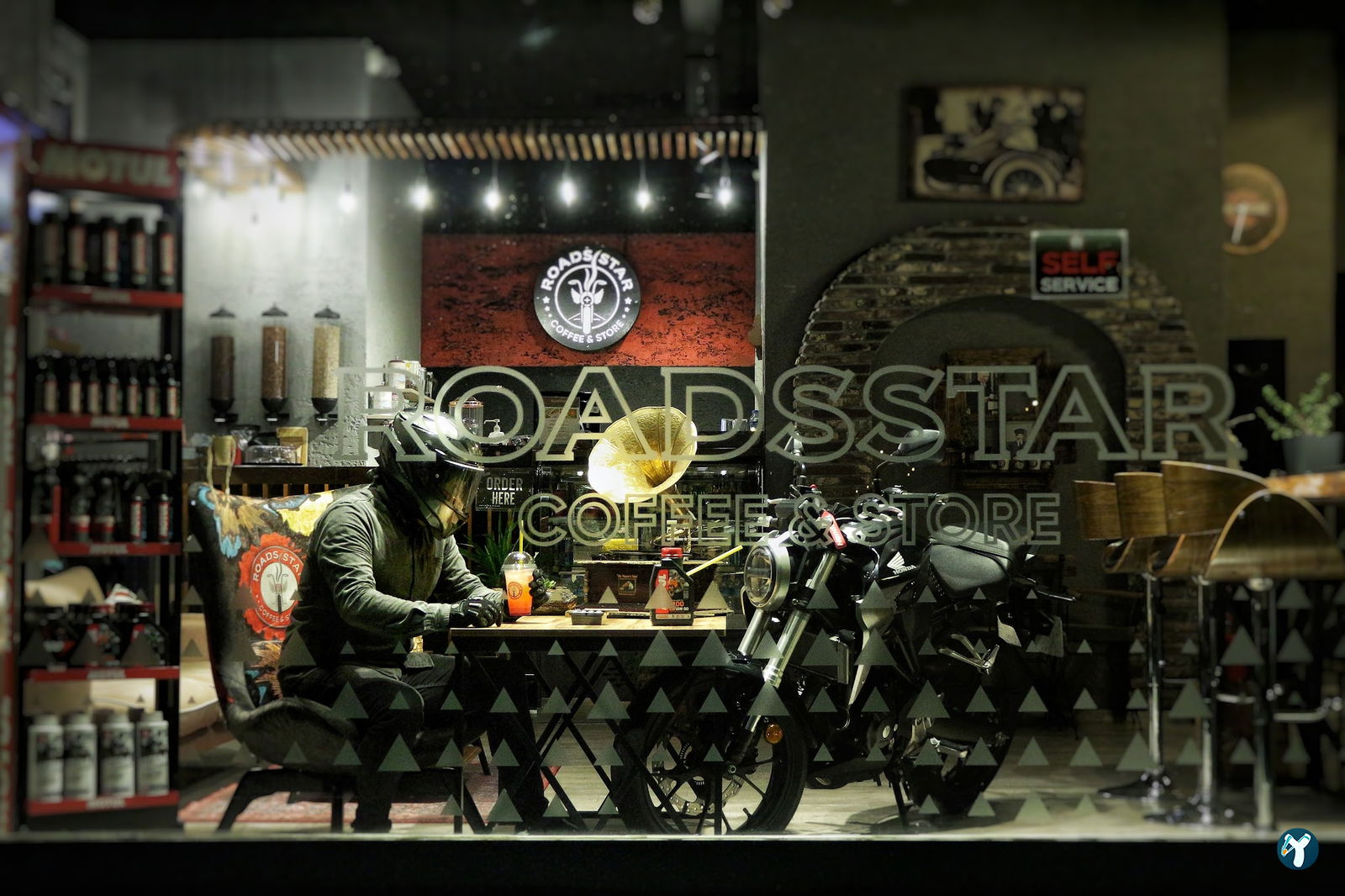 Roadsstar Coffee & Store