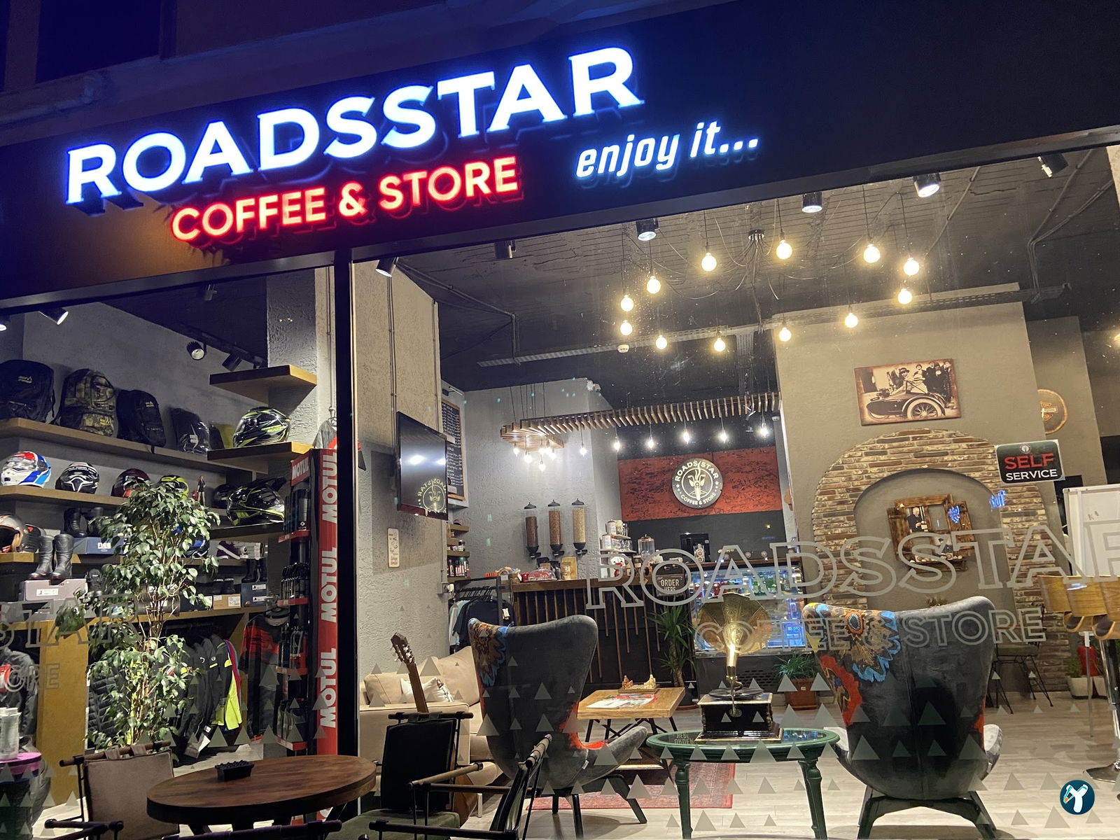 Roadsstar Coffee & Store