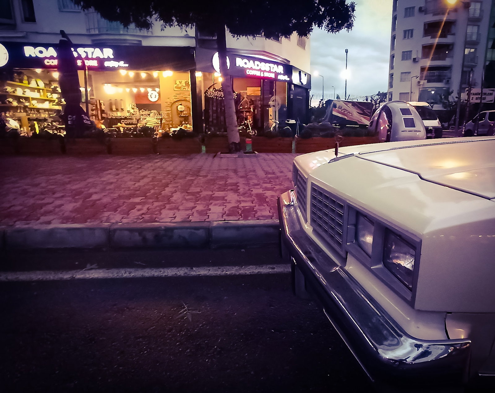 Roadsstar Coffee & Store