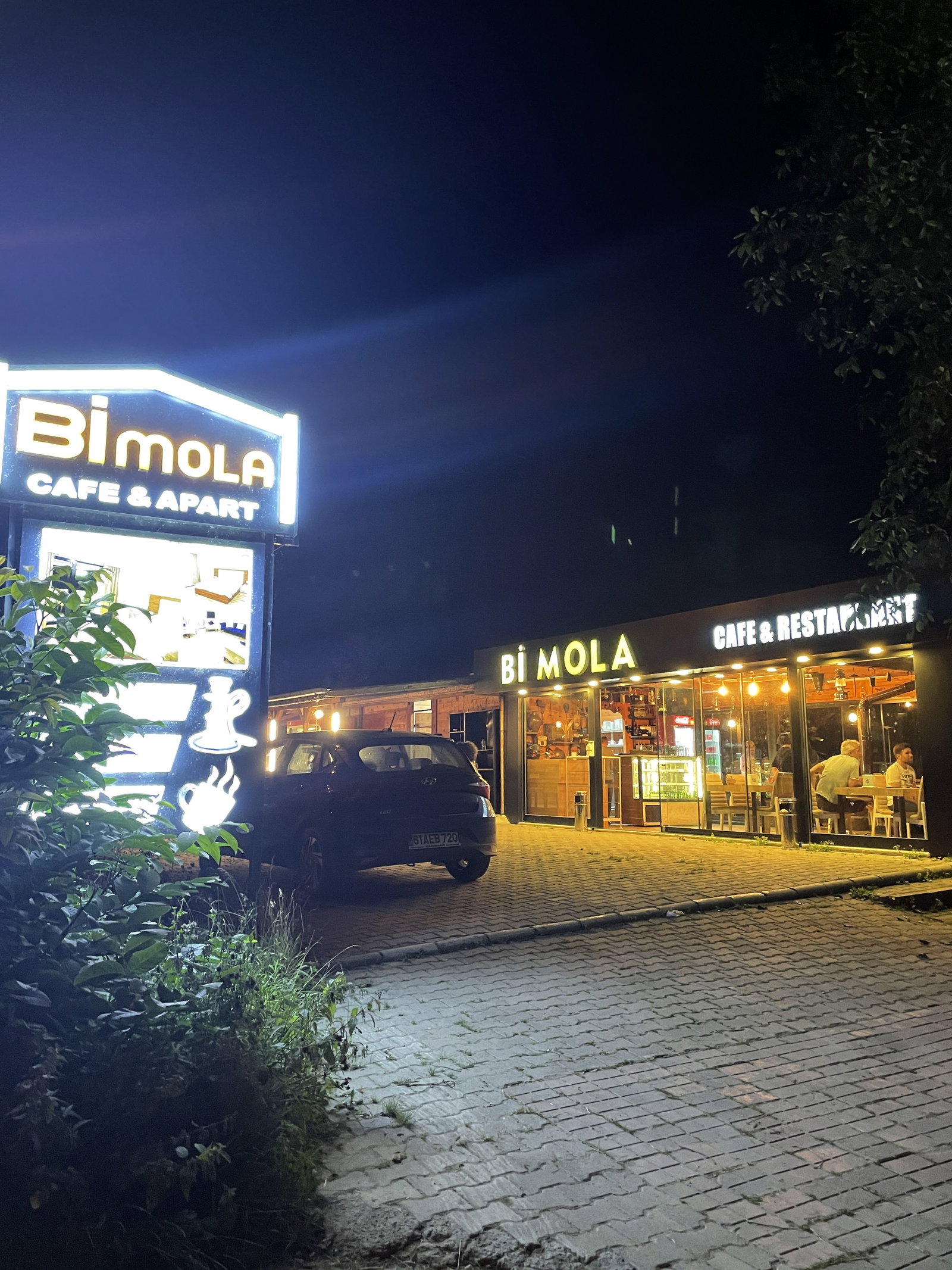 Bimola Cafe And Resturant