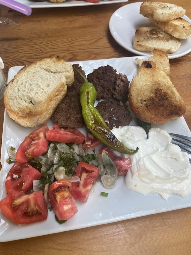 YÖRÜKBEYİ Saklıbahçe