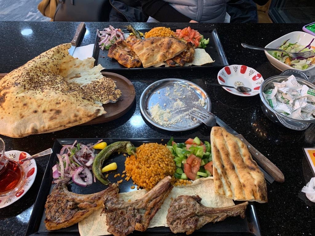 Akdoğan Döner Kebap Restoran Pi̇zza Pi̇de Kahvalti Baklava