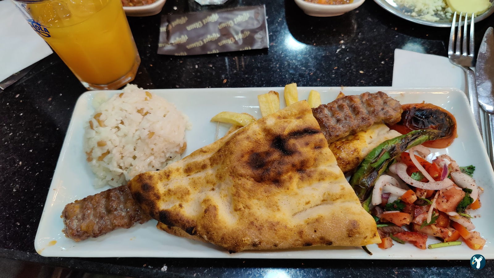 Akdoğan Döner Kebap Restoran Pi̇zza Pi̇de Kahvalti Baklava