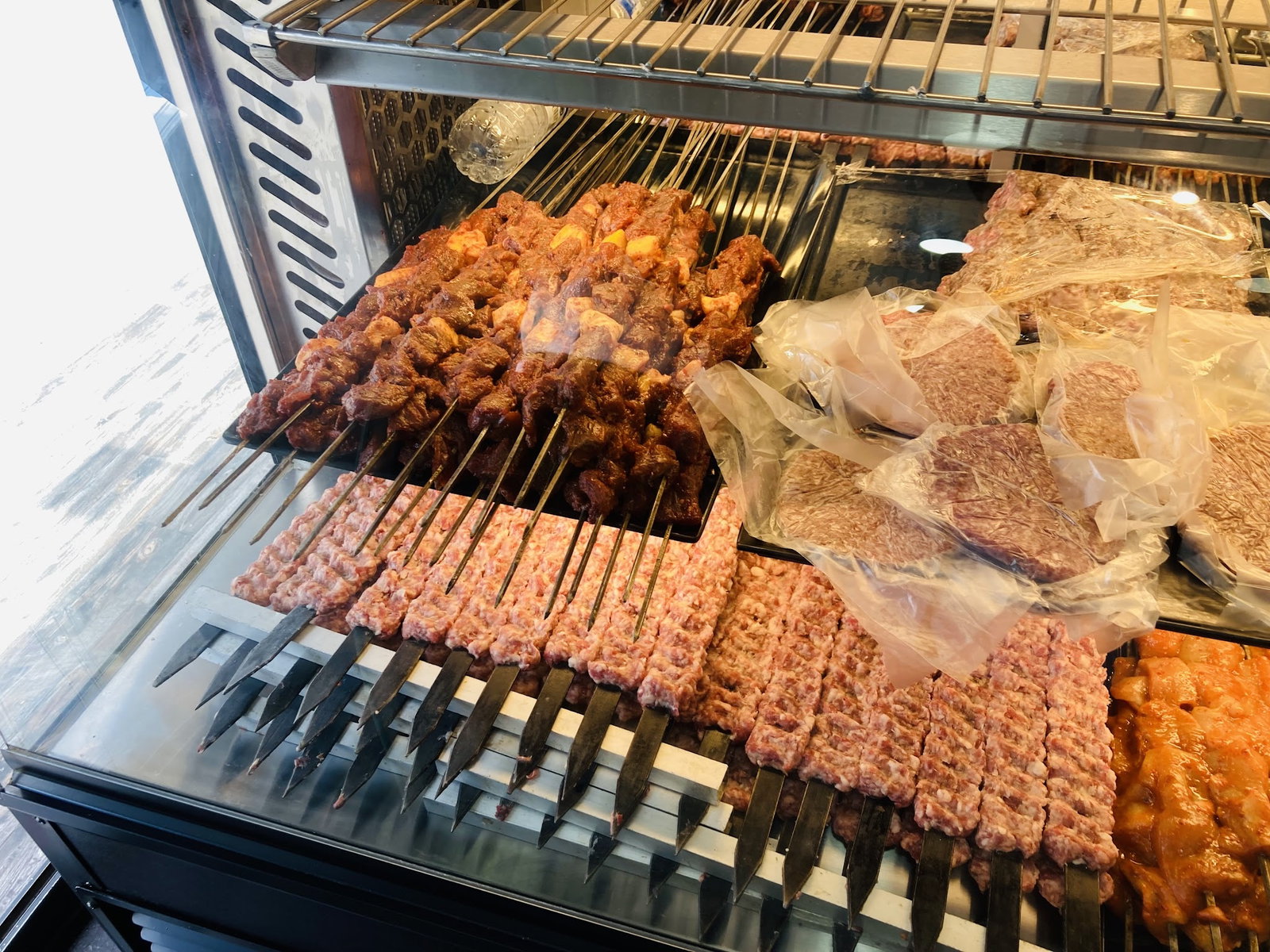 Akdoğan Döner Kebap Restoran Pi̇zza Pi̇de Kahvalti Baklava