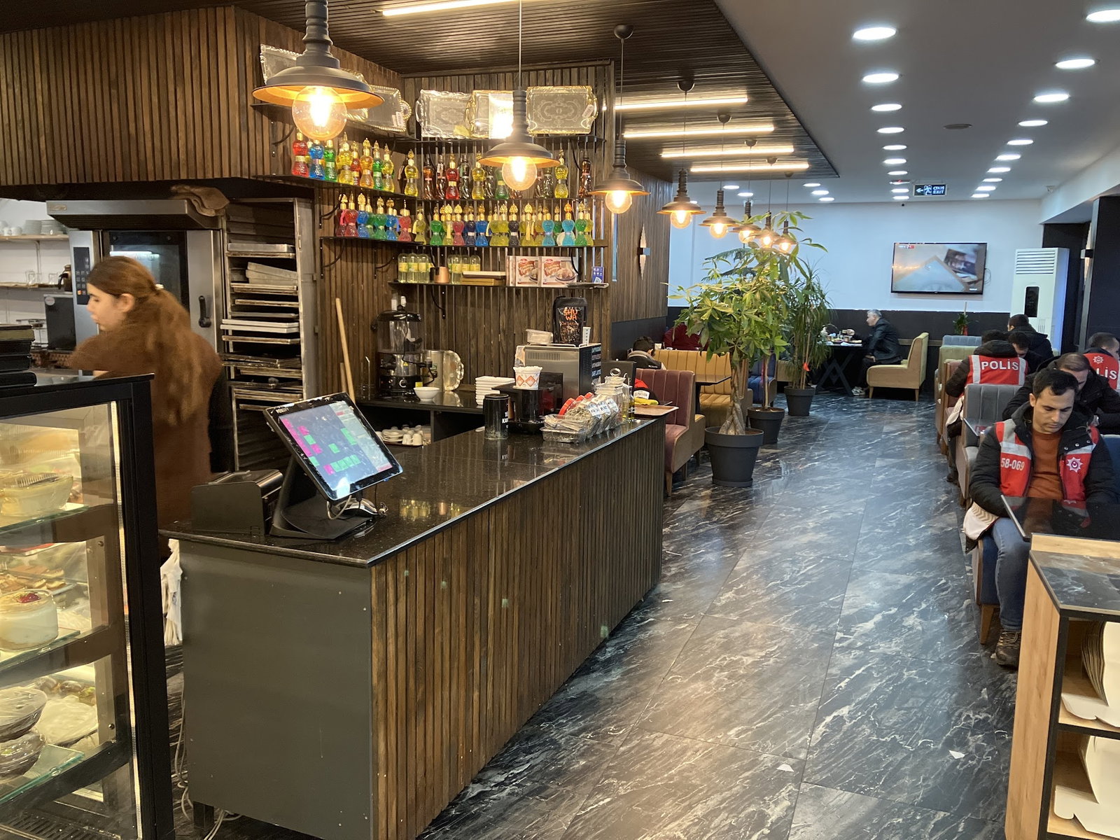Akdoğan Döner Kebap Restoran Pi̇zza Pi̇de Kahvalti Baklava