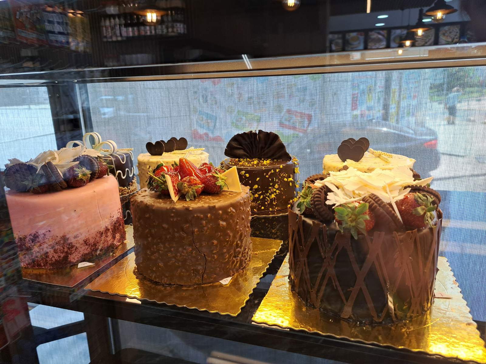 Akdoğan Döner Kebap Restoran Pi̇zza Pi̇de Kahvalti Baklava