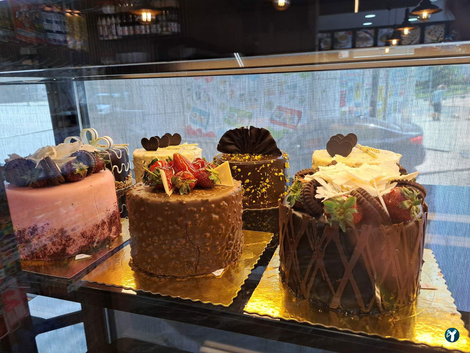 Akdoğan Döner Kebap Restoran Pi̇zza Pi̇de Kahvalti Baklava