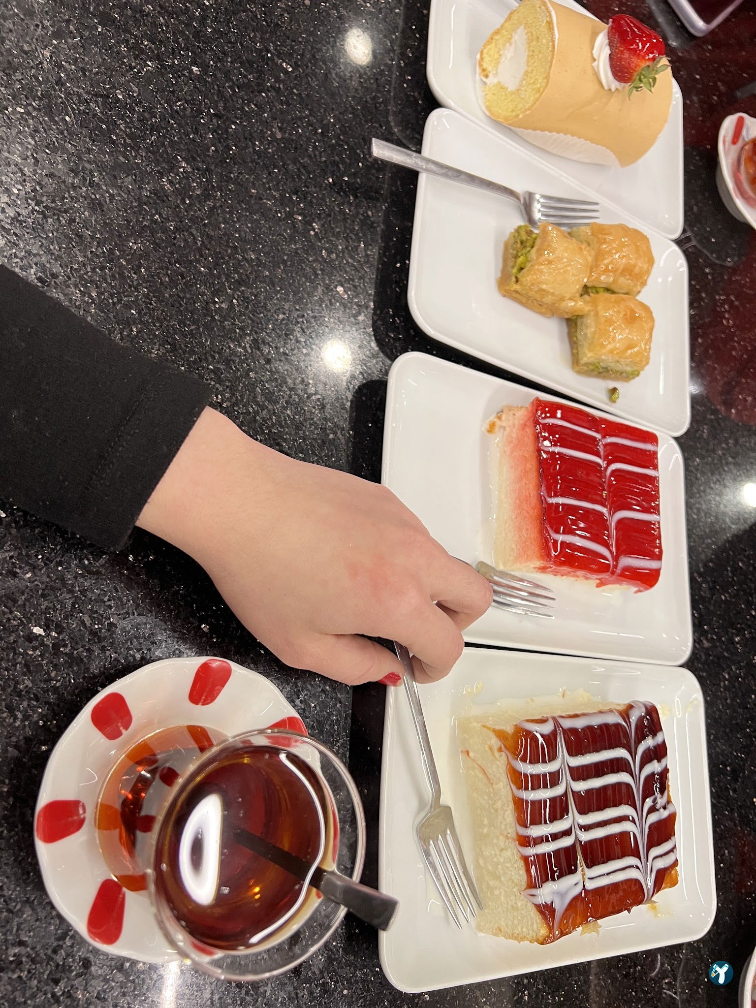 Akdoğan Döner Kebap Restoran Pi̇zza Pi̇de Kahvalti Baklava