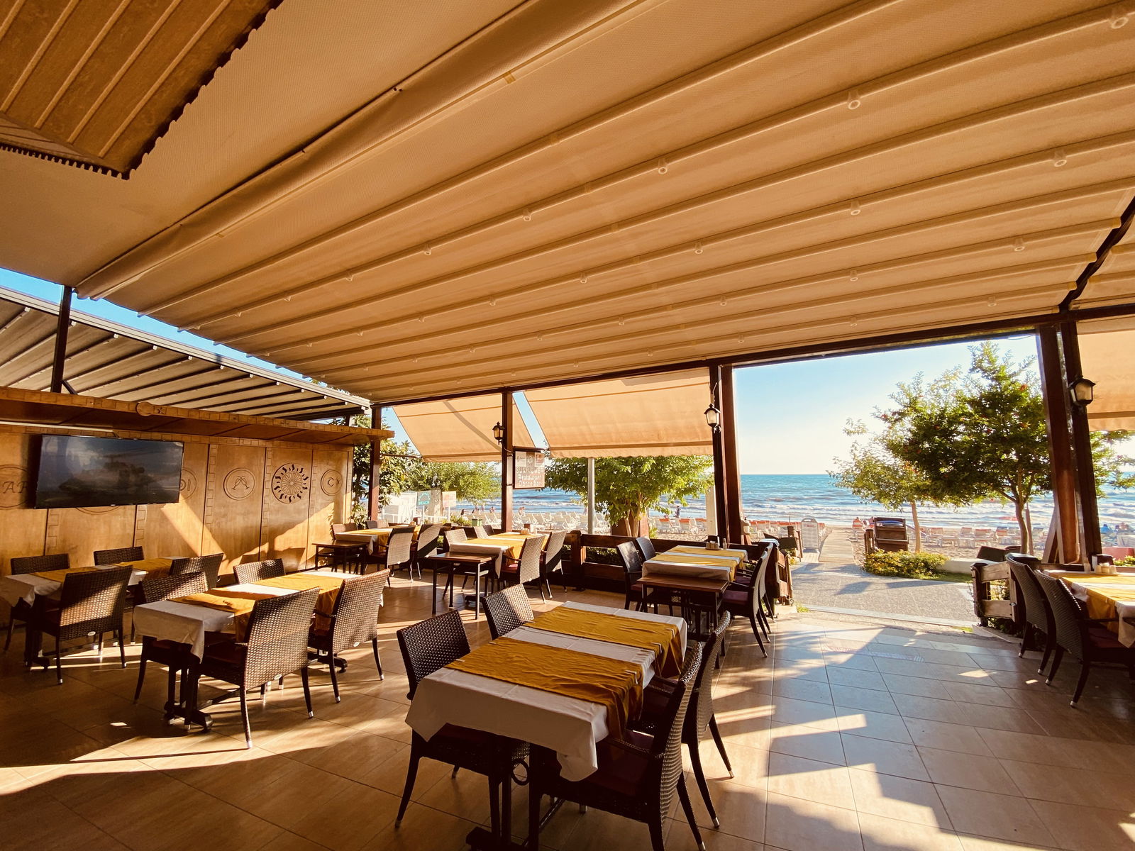 Sunflower Restaurant & Beach