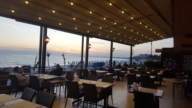 Sunflower Restaurant & Beach resimleri