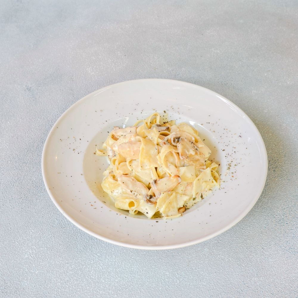 Tavuklu Fettuccine Alfredo