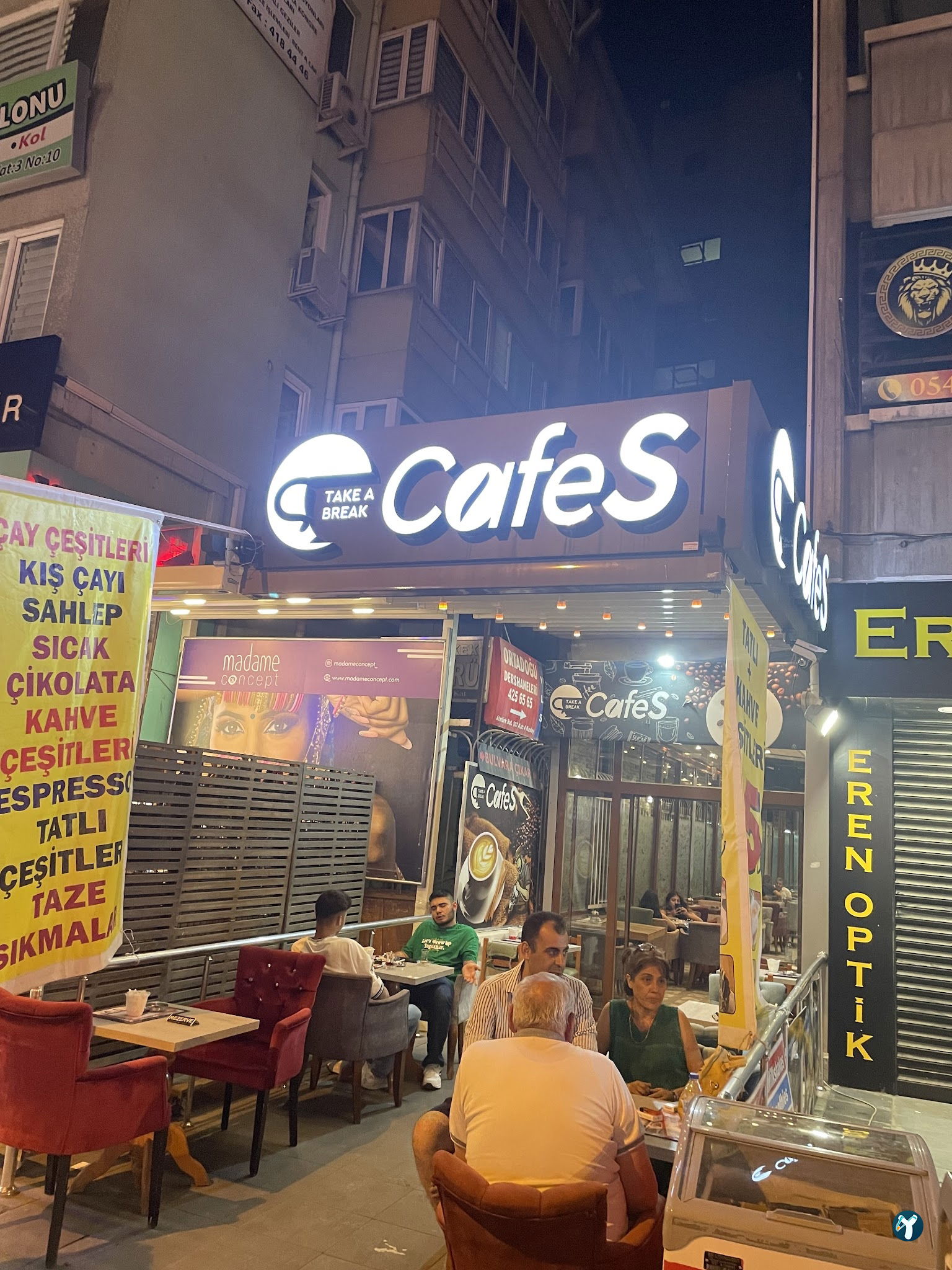 Cafes Kafe
