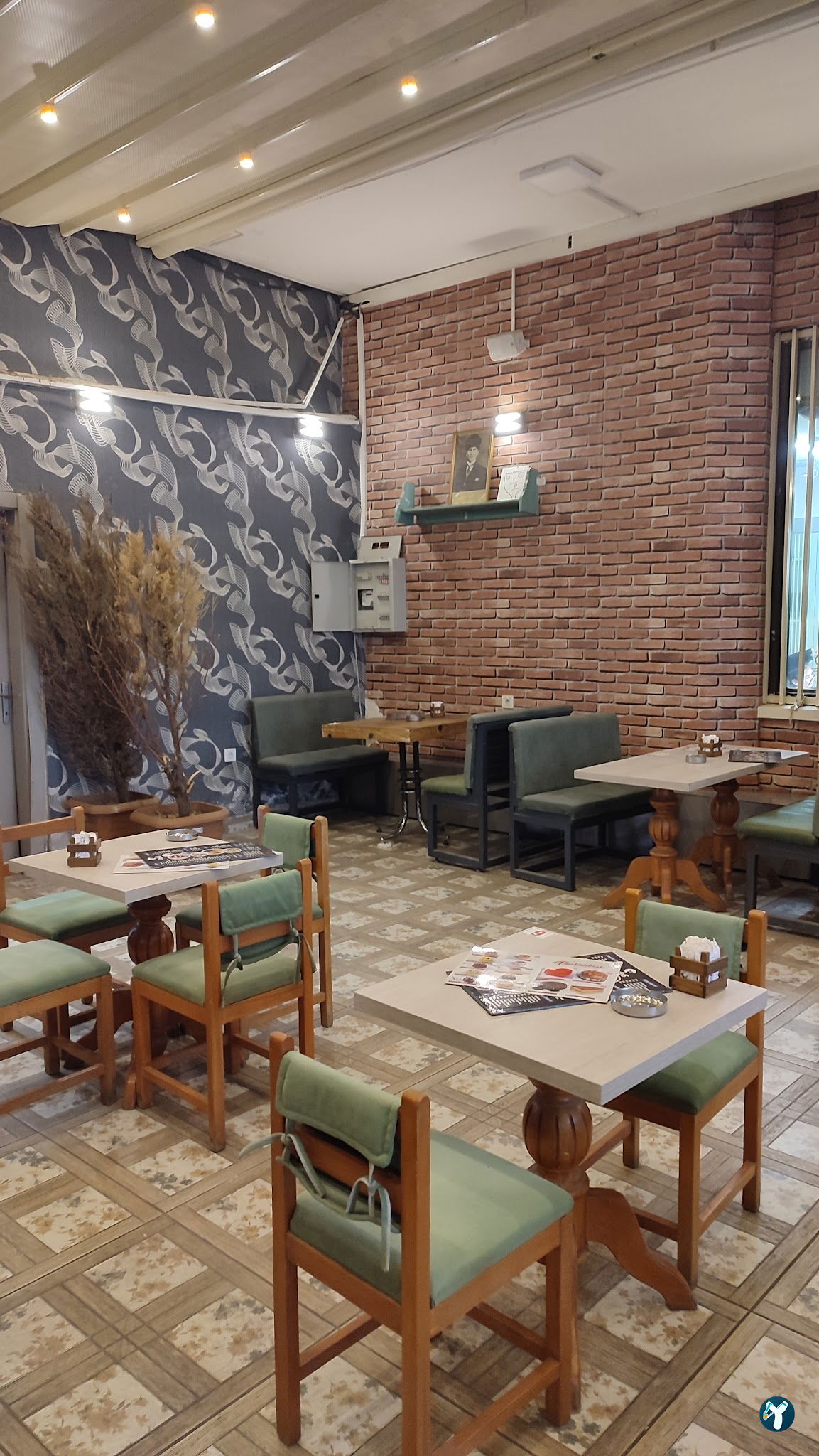 Cafes Kafe