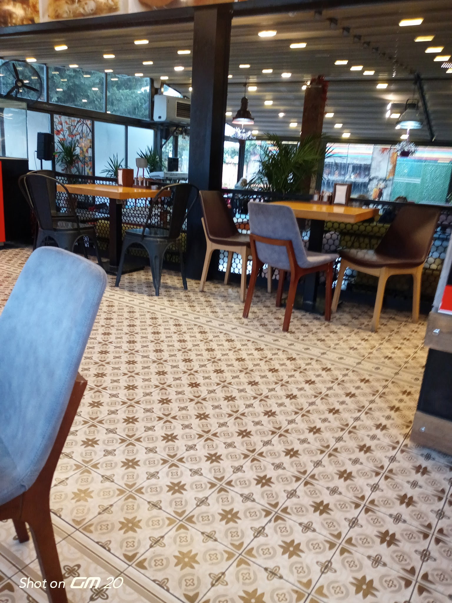 Kristal Nargile Cafe Közde Kahve