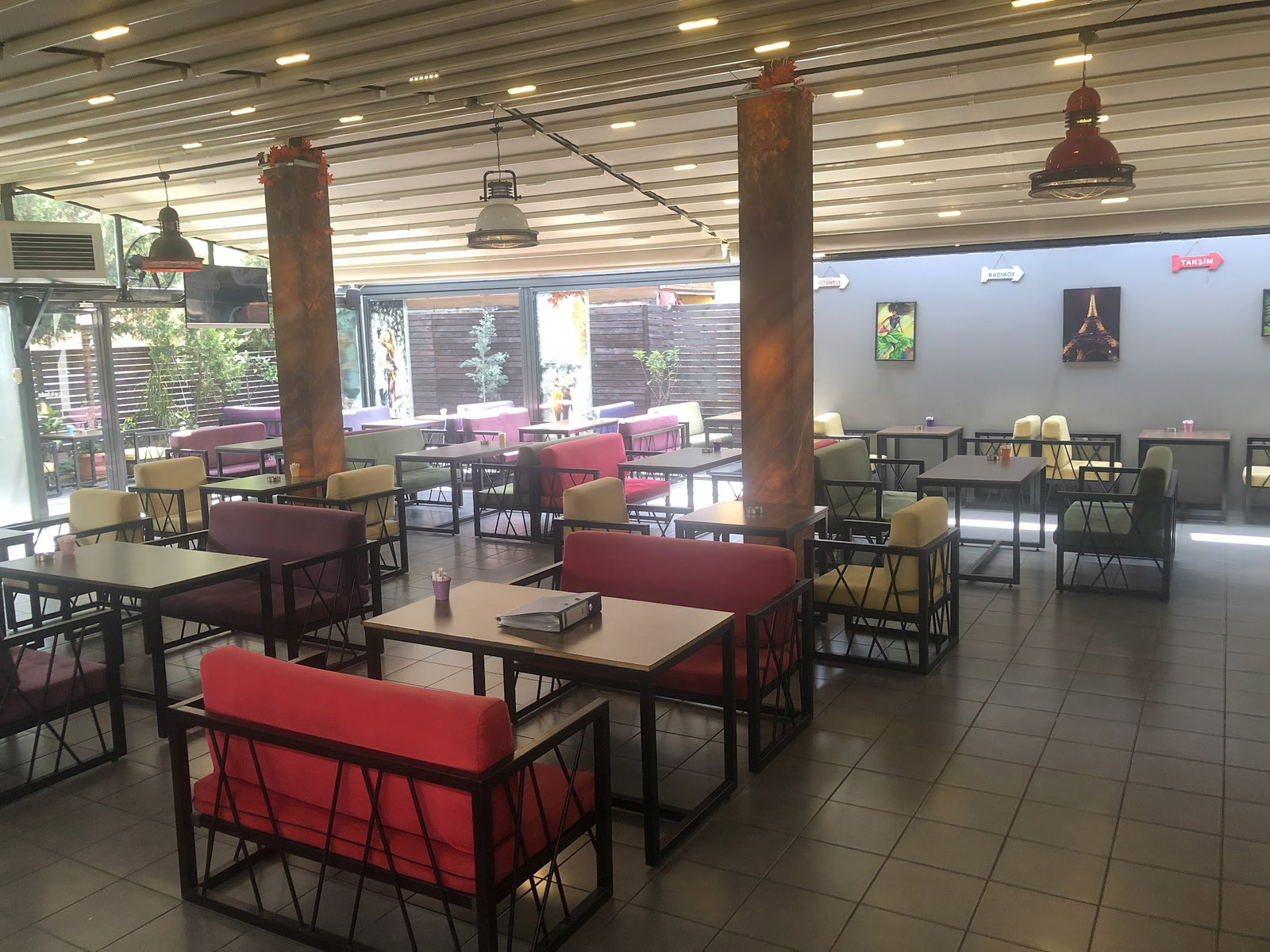 Kristal Nargile Cafe Közde Kahve