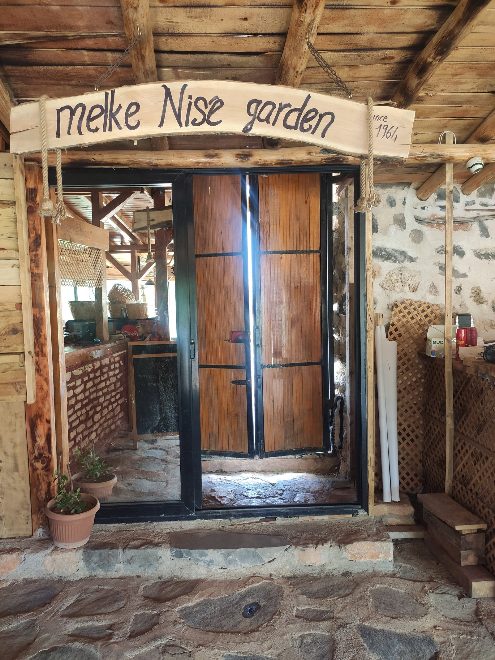 Melke Nise Garden
