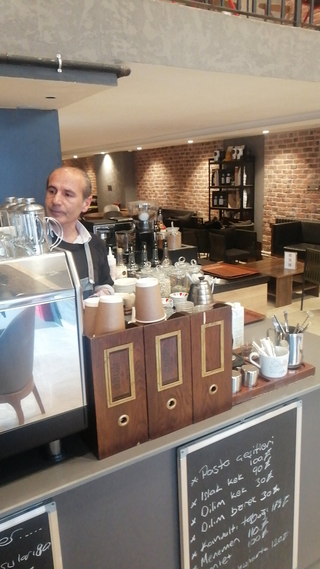 Dab Ulus & Coffees