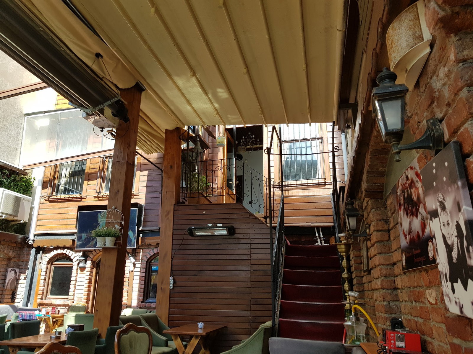 Sadikpasha Mansion Hookah Cafe