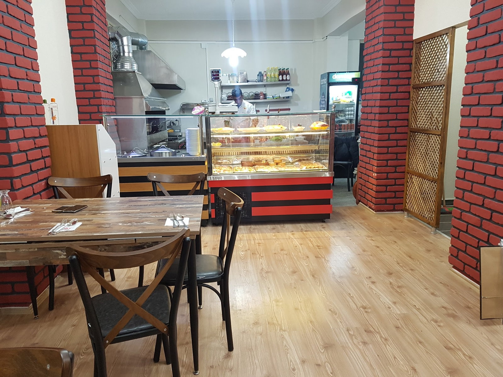 Evren'In Yeri Çorba Ve Pide Lahmacun Salonu