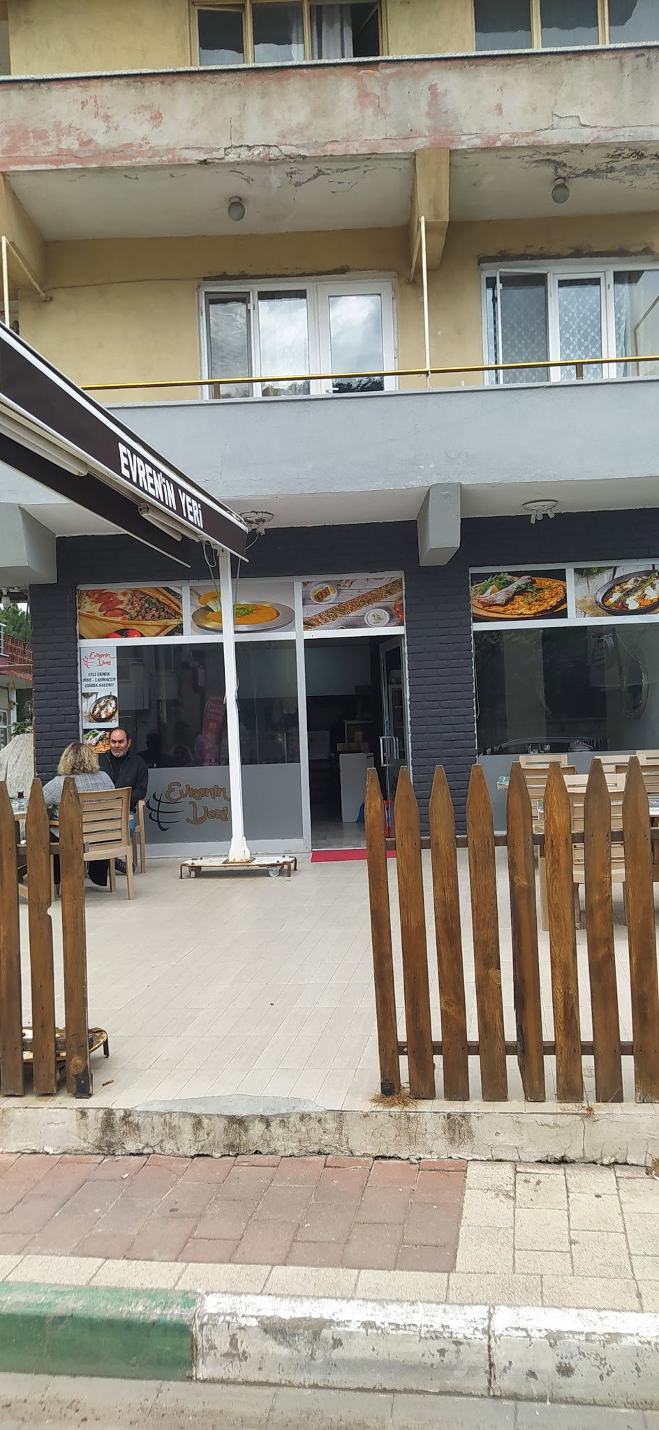 Evren'In Yeri Çorba Ve Pide Lahmacun Salonu